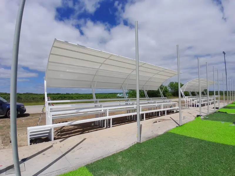 Grada 75 personas con techo curvo lona - Slider 4